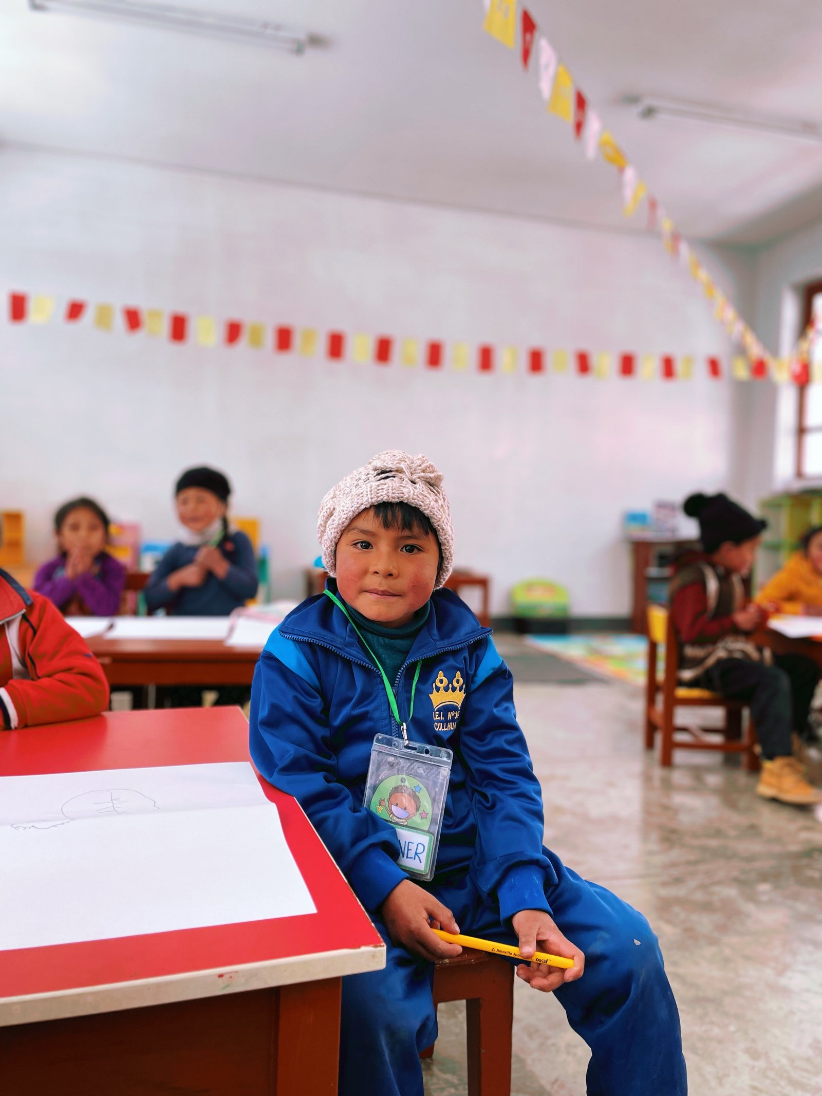 abrigo para niños en colegio